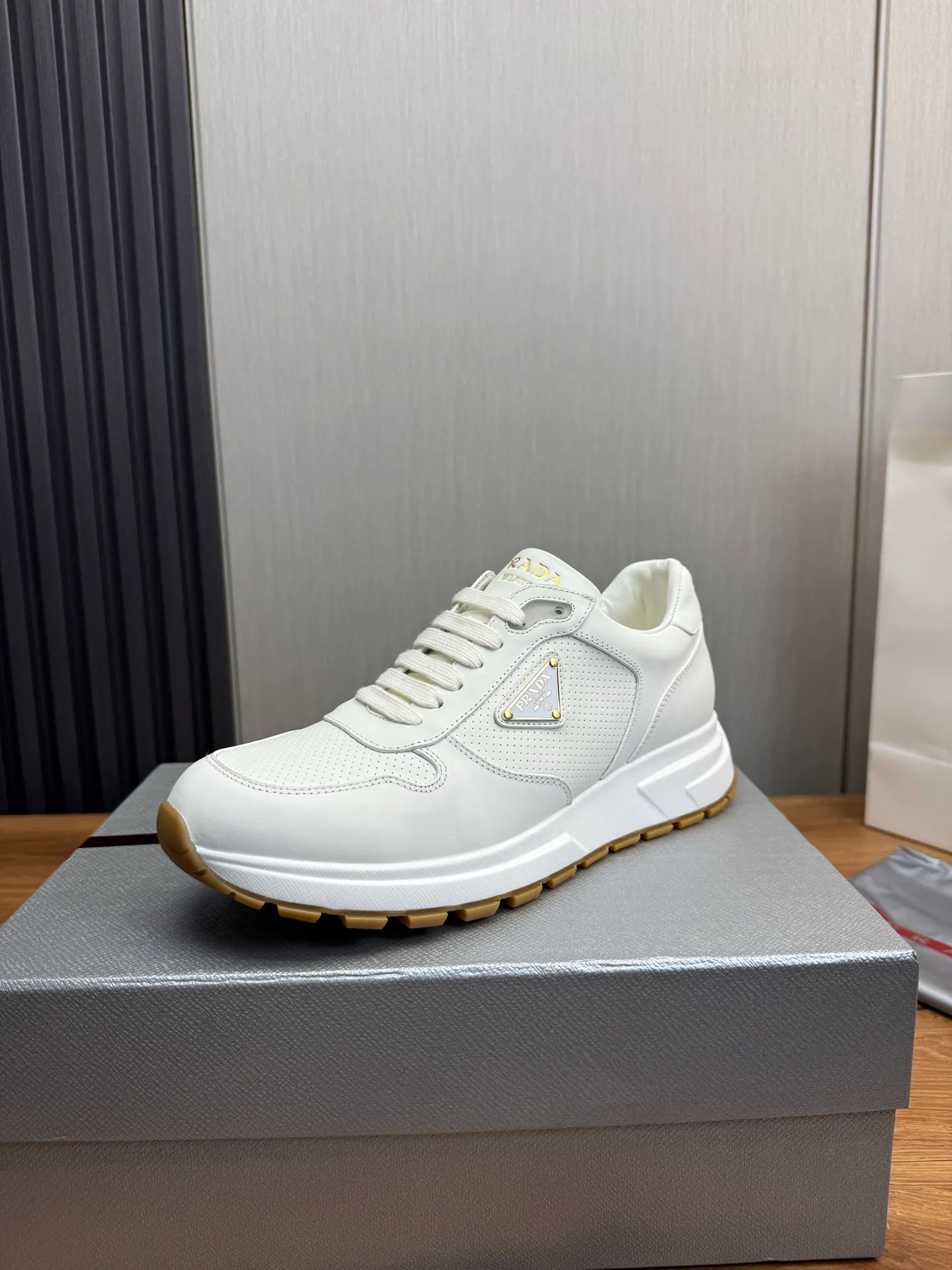 Men's shoes 💰580💰 [PRADA] Men's shoes are popular in the counter, official website is synchronized, 1 high-quality shipment ✔️Original cowhide punching + cowhide lining, 1🆚1 replica, original sole, 38-45 (45 customized, non-refundable)